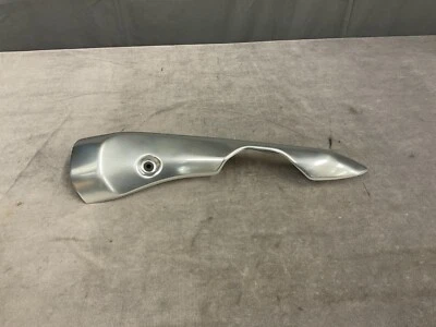 CUBIERTA SILENCIADOR IZQUIERDA SUZUKI GSX1300R HAYABUSA Foto 1 de 4