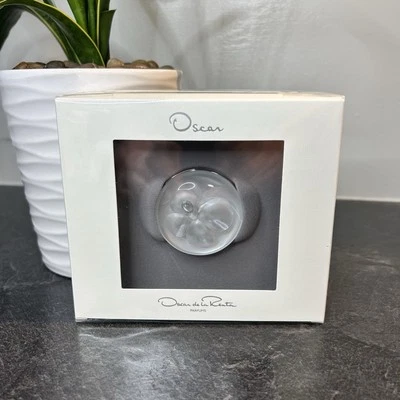 Velo nacarado perfumado sólido Oscar de la Renta sellado 3 g 0,10 oz hecho en Francia Foto 1 de 4