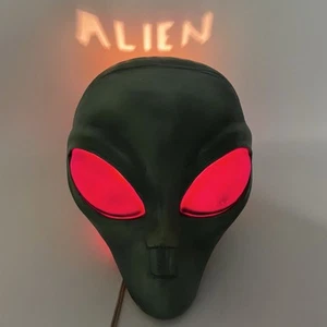 Lampada vintage testa aliena Trendmasters 1995 Sci Fit UFO. Ottime condizioni, funzionante - Foto 1 di 7