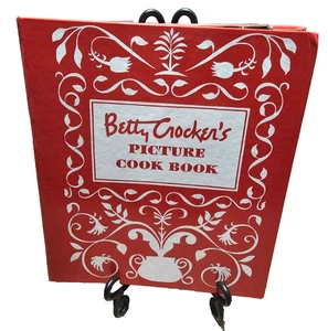 Betty Crocker's Picture Cookbook Hard Cover Ring Binder - Foto 1 di 13