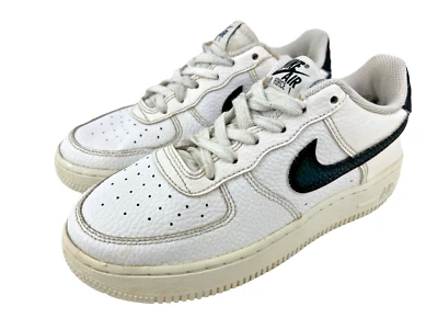 Nike Air Force 1 Entrenadores Niños Jóvenes 4 Negro Blanco Cuero AF1 Zapatos Foto 1 de 4