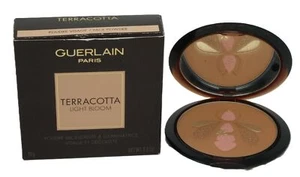 Guerlain Terracotta Light Bloom Bronzing & Illuminating Powder 10g - Bild 1 von 1