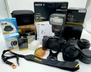 Cámara sin espejo Nikon Z5 con 24-200 mm, 24-50 mm, adaptador FTZ II, luz de velocidad... - Imagen 1 de 24