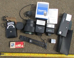 Job Lot Of Camera Bits Hanimex Lense Panasonic Flash etc - Picture 1 of 5