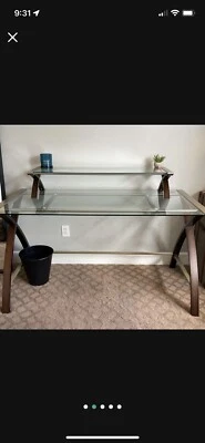 Mesa de escritorio de cristal Foto 1 de 4