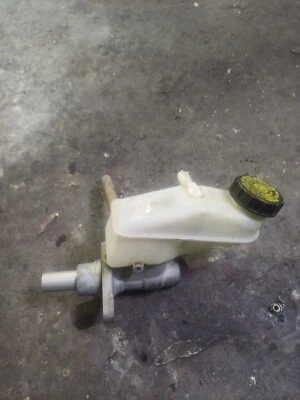 Toyota Yaris/Vitz 1.3 VVT-i 2006 cilindro maestro de freno de gasolina 03.3508-8754.1 Foto 1 de 4