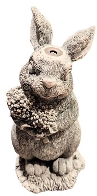 De colección. Aspersor de césped de cemento para conejito/conejo funciona 5 lb 10" de alto Foto 1 de 4