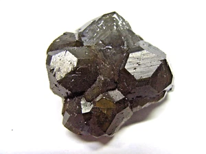 DUNKELGRÜNE ANDRADITGRANAT KRISTALLE  LONGYAN MINE FUJIAN  CHINA - Bild 1 von 3