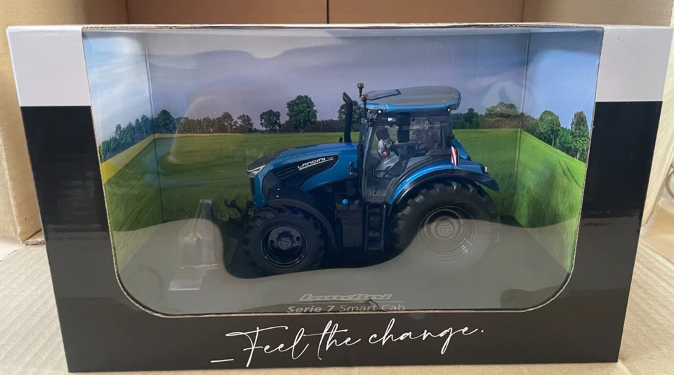 MODELLINO TRATTORE LANDINI SERIE 7-230 RS SMART CAB UNIVERSAL HOBBIES SCALA 1:32 - Immagine 1 di 4
