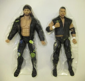 Beste Freunde Chuck Taylor und Trent? AEW Jazwares Action Figuren Neu Unrivaled - Bild 1 von 6