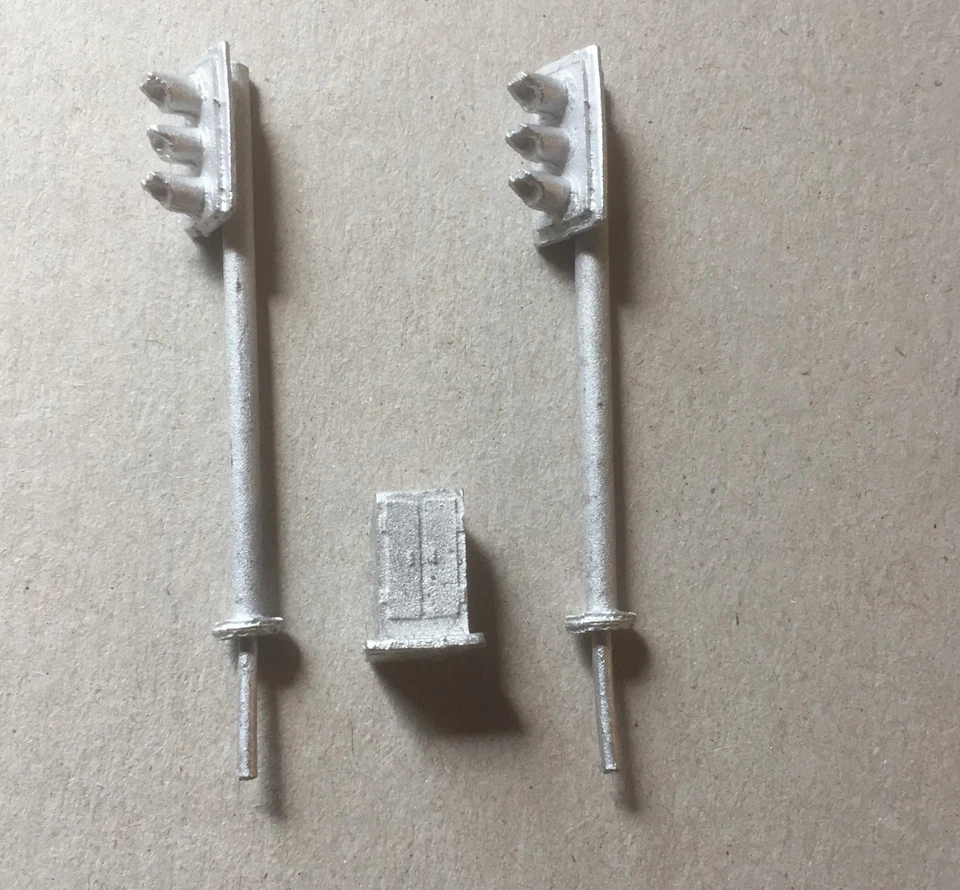 P & D MARSH P&D Marsh Spur O PW164 moderne Ampeln Einzelgussteile lackierbedürftig