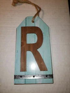 SALE! Indigo Spice WOOD LETTER "R" 8" x 4" Tag Sign w/Twine NWT Studio Decor - Picture 1 of 2