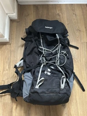 Mochila Vango años 60:70 en color negro recomendada Duque de Edimburgo Foto 1 de 3