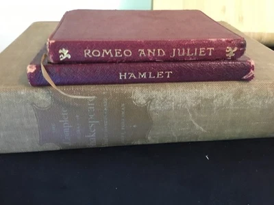 Shakespeare Romeo & Juliet, Hamlet, 1951 Complete works Foto 1 de 4