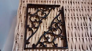 2 Cast iron Antique Style SM Leaves & Vine Garden Shelf Brackets  - Picture 1 of 3