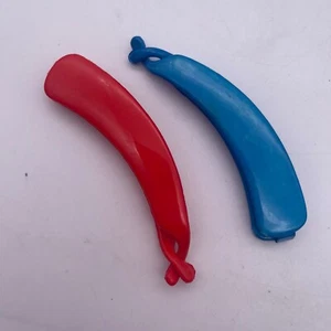 Vintage Lot of 2 Hair Barrettes Plastic Twist Clip Red Blue Taiwan 70s 80s D6 - Picture 1 of 7