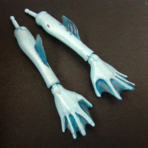 Monster High Doll G1 Lagoona Blue 13 Wishes Pair Of Replacement Arms With Hands - Picture 1 of 1