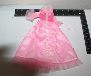 Vintage Barbie Pink Dress Evening Gown with lace and textured design - Picture 1 of 8