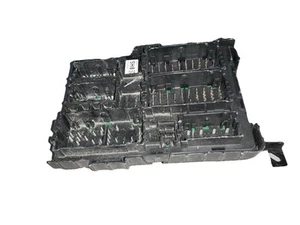 2014 2018 Sierra Silverado Interior Fuse Junction Relay Block 23195441 - Picture 1 of 3