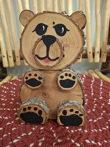 Handgefertigte Holz Bär Figur Jungtier Statue 8 cm hoch Hütte Northwoods Stil - Bild 1 von 6