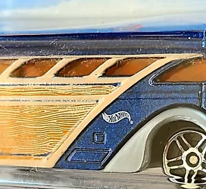 Hot Wheels Surfin' School Bus *new* - Picture 1 of 7