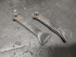 Correas de cierre de panel de capó Ski-Doo Summit 600 OEM GSX GTX MXZ Renegade REV 800 - Imagen 1 de 2