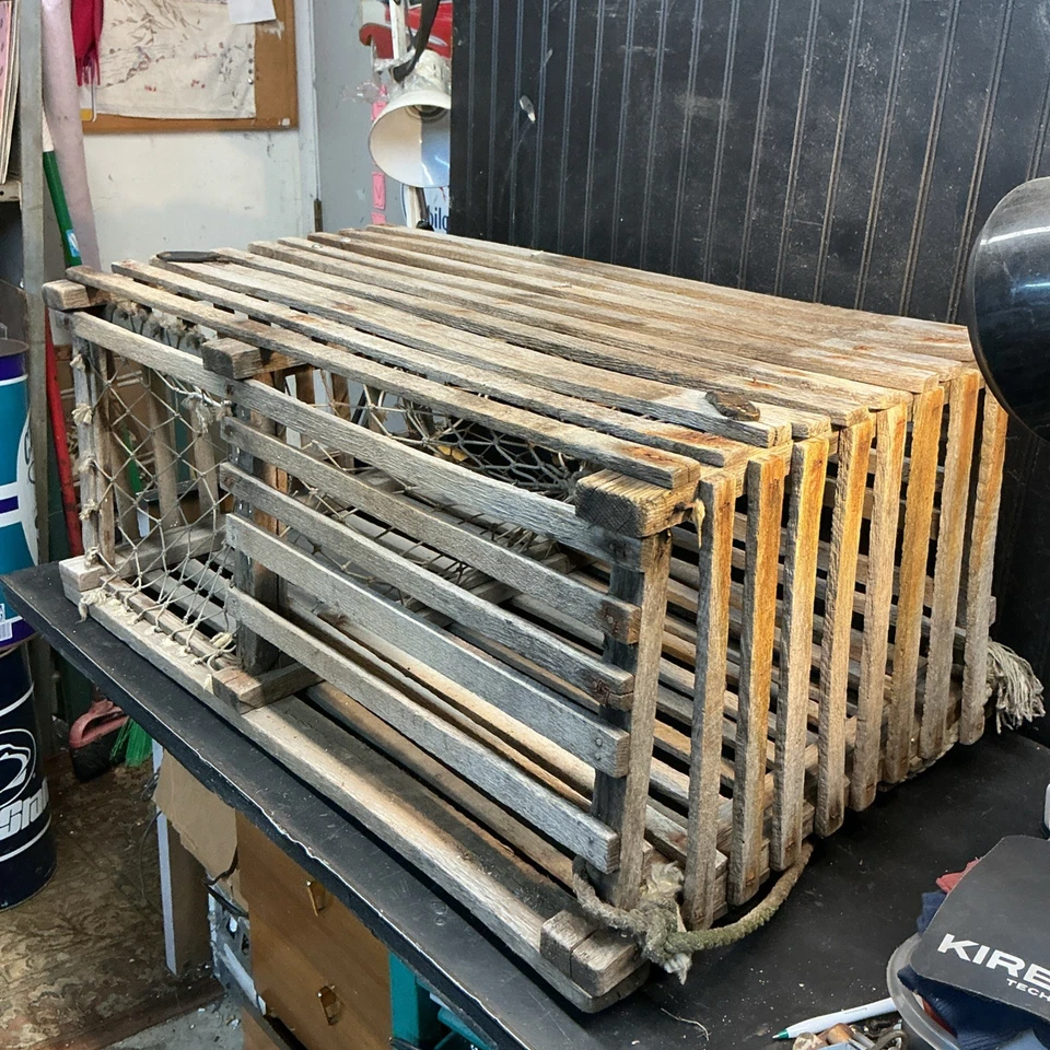 A Vintage Wooden  Round  Top  Lobster Trap 37in x 24in x 16in Hand Made Nautical - image 1 of 4