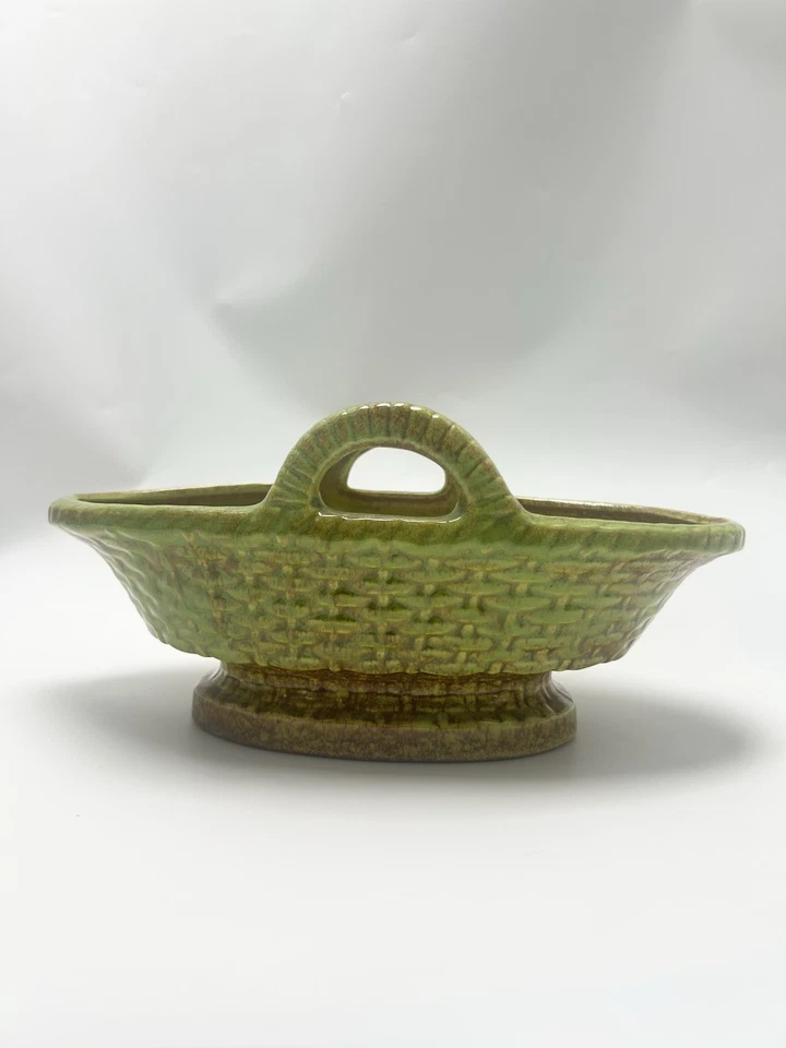 Haeg USA - Vintage Ceramic Art Pottery Basket. - Image 1 of 4