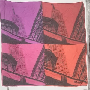 DKNY Donna Karan Seidentuch 34" Empire State NYC rosa rot quadratisch Y2K Vintage - Bild 1 von 7