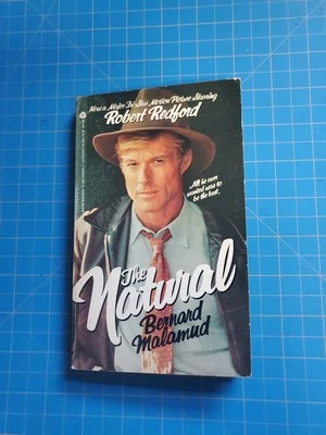 The Natural by Bernard Malamud 1982 Vintage Paperback Robert Redford cover Foto 1 de 4