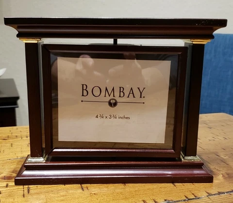 Vintage Bombay Company Wood Mantle Clock Photo Frame Combination Roman Numerals Cover