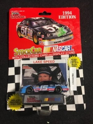 Tarjeta y soporte Ford 1/64 edición Lake Speed #15 RACING CHAMPIONS NASCAR 1994 Foto 1 de 3