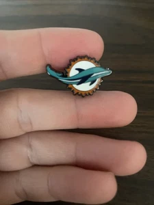 MIAMI DOLPHINS PIN Football NFL Team Gift Enamel Hat Backpack Lapel Brooch - Picture 1 of 3