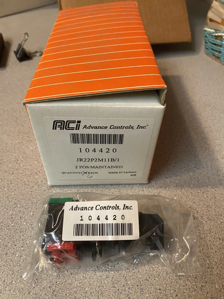 Advance Controls Inc - Interruptor de mantenimiento de dos posiciones Foto 1 de 1