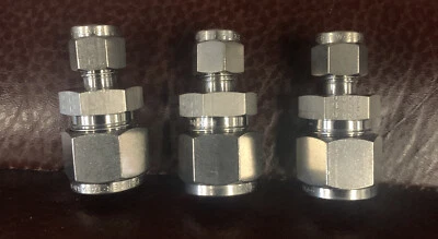 PARKER 8RU4-316,  1/2" X 1/4" REDUCING TUBE UNION   LOT OF 3 - Image 1 of 3