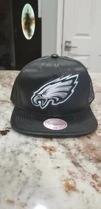 PHILADELPHIA EAGLES ~ MITCHELL & NESS BRIAN DAWKINS DRUCKKNOPFLASCHE MÜTZE (LEDERART) - Bild 1 von 9