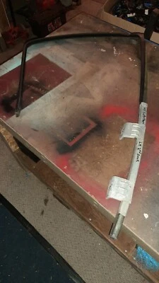 Sello impermeable canal de funcionamiento ventana puerta trasera Chevy Suburban 1500 LH 93' OEM Foto 1 de 4