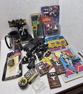Lot ot Vintage 1990s Batman Toys & Collectibles Penguin Figure/Ertl/Phone/Mug++ - Bild 1 von 16