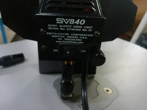Smith-Victor Camera Mounted Quartz Halogen Digital Video Light SV840 - Picture 1 of 4