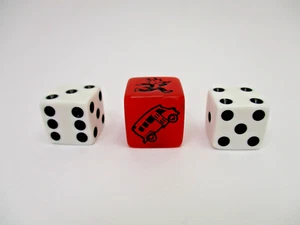 Monopoly Gioco Ricambio Parte/Pezzo 1 Rosso Speed Die 2 Dadi Bianchi - Foto 1 di 3