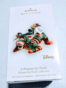 Hallmark Keepsake Ornament 2008 A Present for Pooh Disney Winnie the Pooh Tigger - Picture 1 of 10