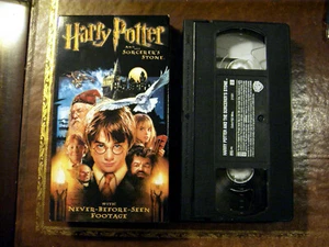 Harry Potter and the Sorcerers Stone (VHS, 2002, Includes 5 Additional Minutes) - Picture 1 of 1