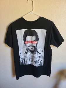 Pablo Escobar Season Herren T-Shirt Grafik schwarz-weiß Mugshot THC MEDIUM  - Bild 1 von 3