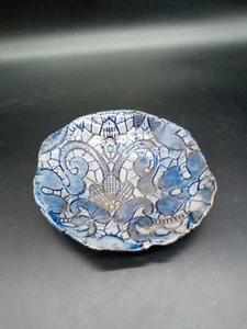 Blue Lace Pattern Art Pottery Trinket Bowl Marked "WD" - Picture 1 of 3