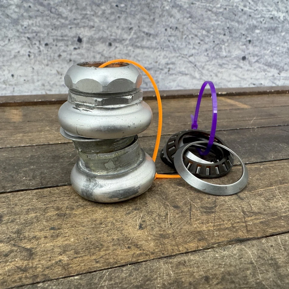 Auriculares roscados vintage Stronglight de 1 pulgada 26,4 Crown Race NOS rodamientos bicicleta Foto 1 de 4