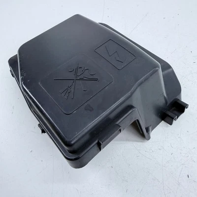 RENAULT CAPTUR MK1 FUSE BOX COVER 243825499R TRIM PLASTIC 1.5 DCI K9K 628 13-17 - Image 1 of 4