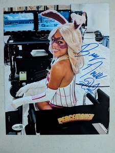 BREY NOELLE Signed 8x10 Photo White Rabbit Peacemaker DC Comics Auto JSA QR E - Picture 1 of 2