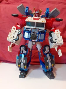 Transformers RID 2001 Optimus Prime & Ultra Magnus 'Omega Prime' - Picture 1 of 14