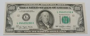 1977 $100 One Hundred Dollar Bill Federal Reserve Note Small Face L04405298A - Picture 1 of 6