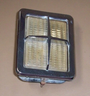 Luz de estacionamiento izquierda izquierda izquierda Mercury Bobcat 1975-1978 D5YB-13216-AC usada OEM 75-78 Foto 1 de 4